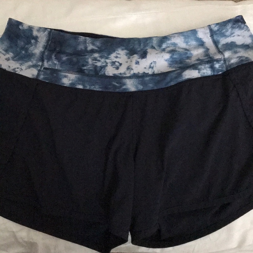 Lululemon Run Times short 4”, size 6, navy blue
